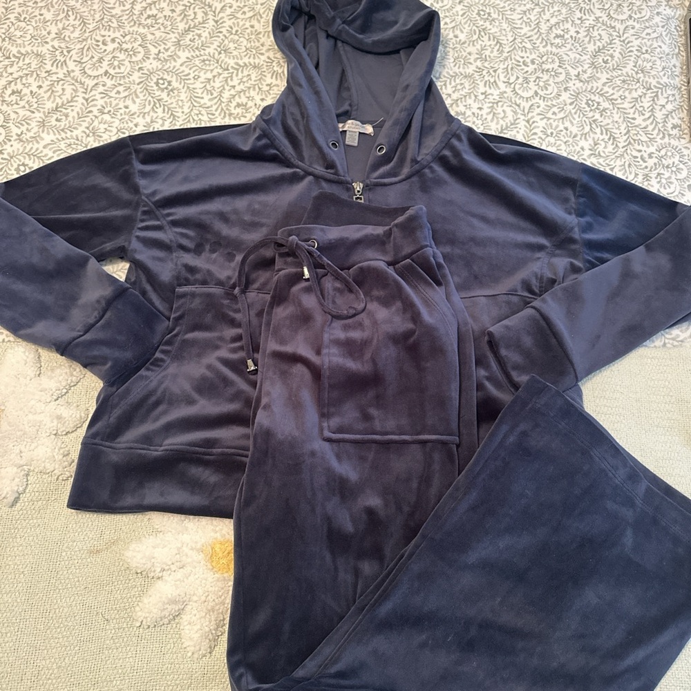 VHoodie & Jogger Set